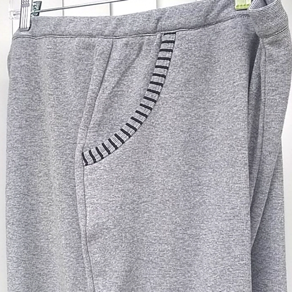 🆕D&D grey knit pants - Picture 2 of 6